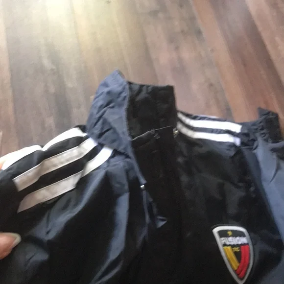 Adidas jacket - Picture 6 of 7